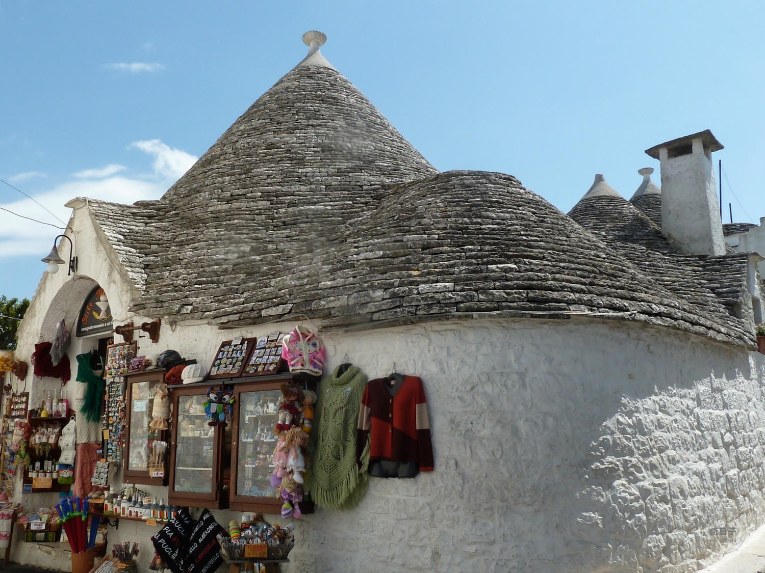 旅 x 義大利|Alberobello.阿爾貝羅貝洛。蘑菇村.UNESCO 世界文化遺產 - 第5張圖 旅 x 義大利|Alberobello.阿爾貝羅貝洛。蘑菇村.UNESCO 世界文化遺產