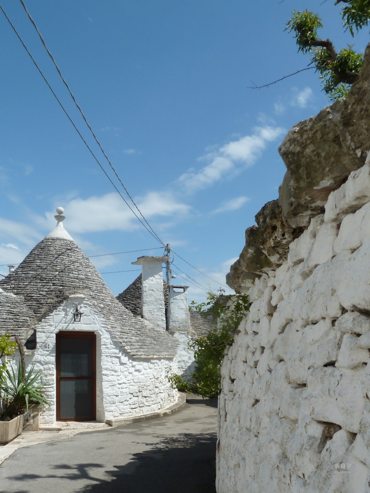 旅 x 義大利|Alberobello.阿爾貝羅貝洛。蘑菇村.UNESCO 世界文化遺產 - 第3張圖 旅 x 義大利|Alberobello.阿爾貝羅貝洛。蘑菇村.UNESCO 世界文化遺產